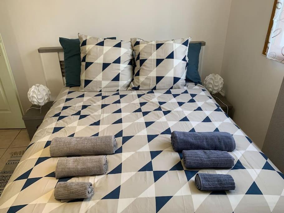 Gite 3 Etoiles Les Gourlines Avec Balneo, Veranda, Piscine Et Garage Avermes Exteriör bild